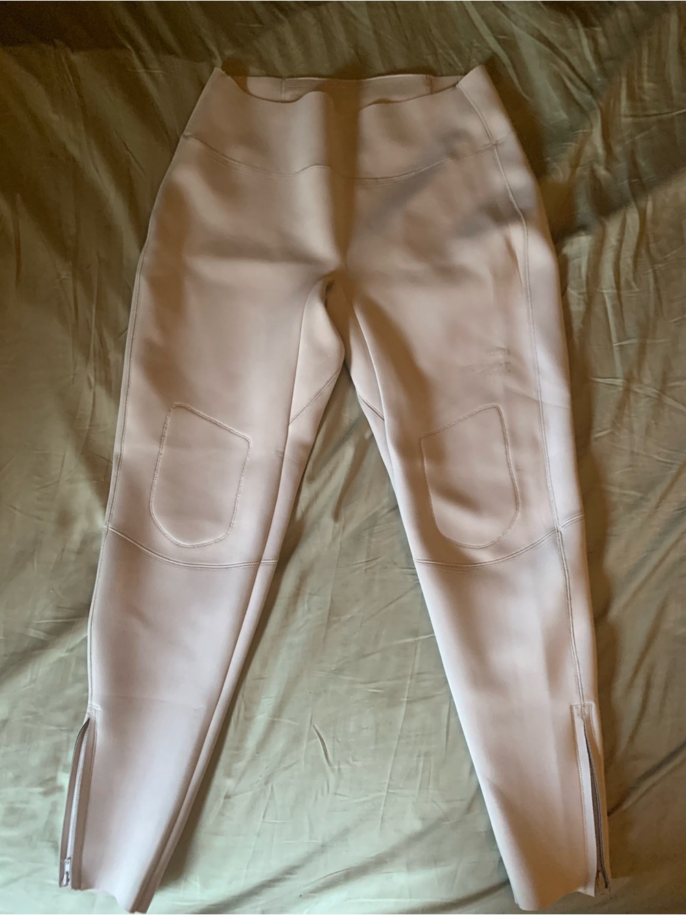 SKIMS Cream High-Waist Neoprene Leggings with Tag Detail